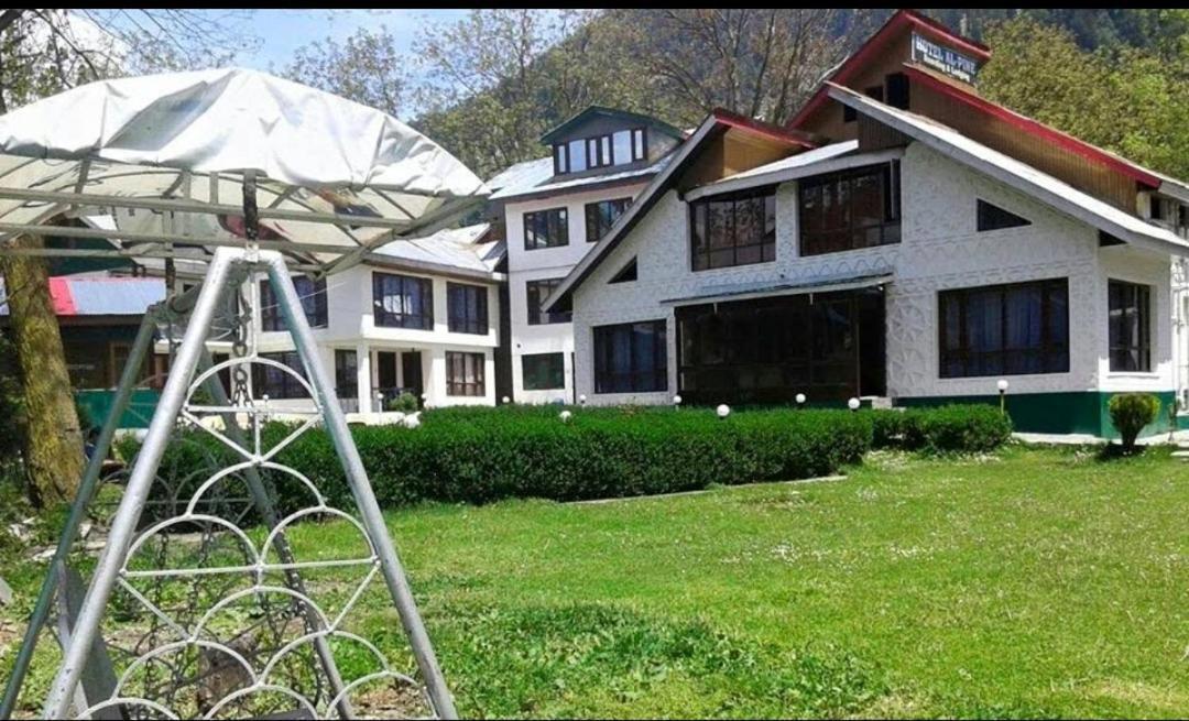 The K2 Alpine Hotell Pahalgām Eksteriør bilde